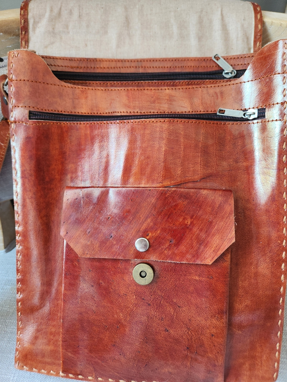 Artisan Vintage Leather Bag in Cognac - Picture 2 of 8